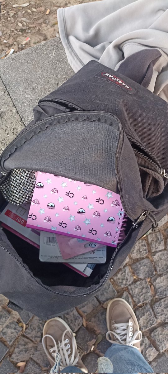 quelopaolo's tweet photo. fuori una dura, dentro una Barbie girl https://t.co/tZKzWw7Hdd