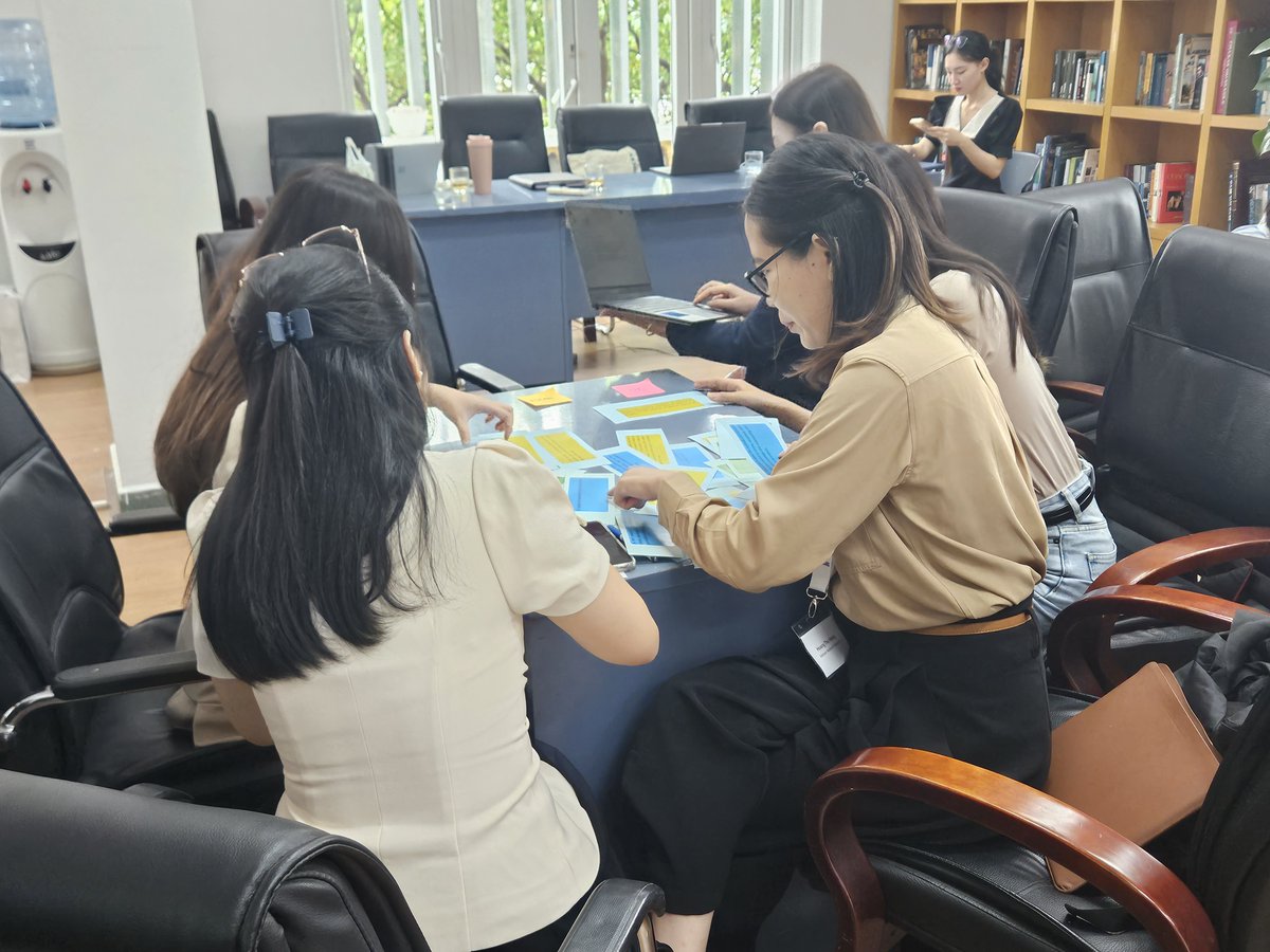 RavYael's tweet photo. Thank you colleagues from our partner VNU-IS @KVnuis for a fantastic first day with colleagues from @QED_Tweets @JoHendyHardman  and Stuart Evans delivering the training.👏🇻🇳🏴󠁧󠁢󠁷󠁬󠁳󠁿
@CMetGlobalEng @QAAtweets @HEGoingGlobal https://t.co/j7KkMQ9w7O