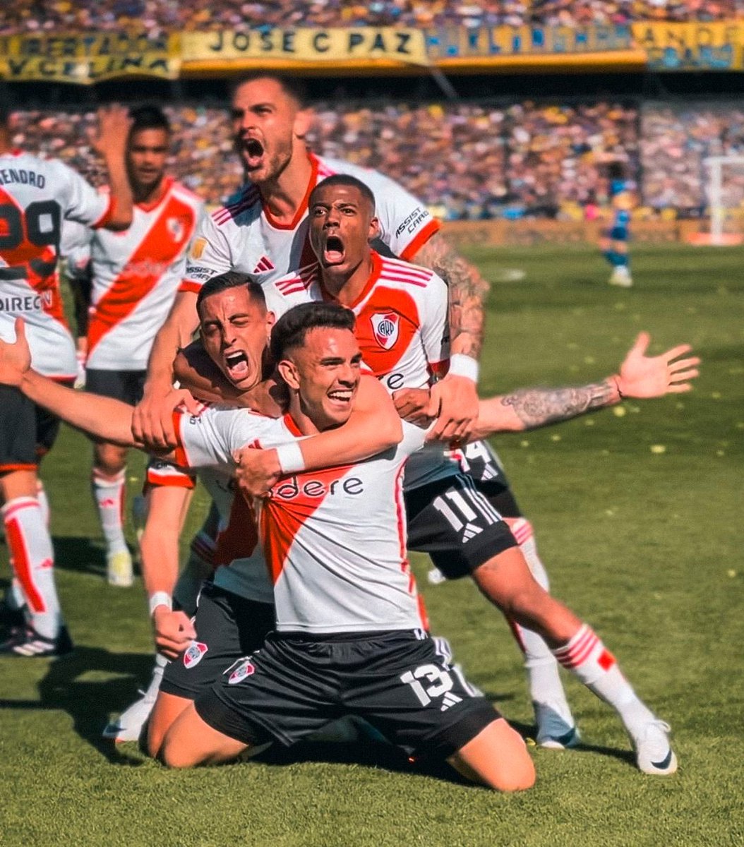 Buenos Díaz a todos los hinchas del Club Atlético River Plate.