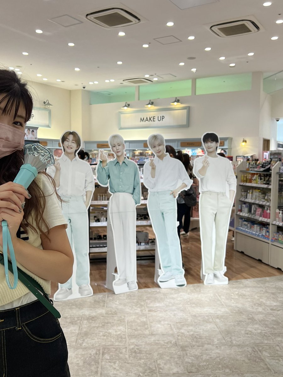 ae_m168's tweet photo. SHINee WORLD  Ⅵ
　　　　［Perfect Illumination］

とにかくずっと待ってて良かったって
何度も思えるほど幸せな時間だった💎
韓国語の曲が沢山聞けて幸せ💫

肉眼でセンステはみんなの顔見えたのも驚きだったけど、トロッコがゆっくり過ぎて記憶に残りすぎる瞬間💫

#SHINee_WORLD_VI 
#SHINee https://t.co/UFGTOHfq4I