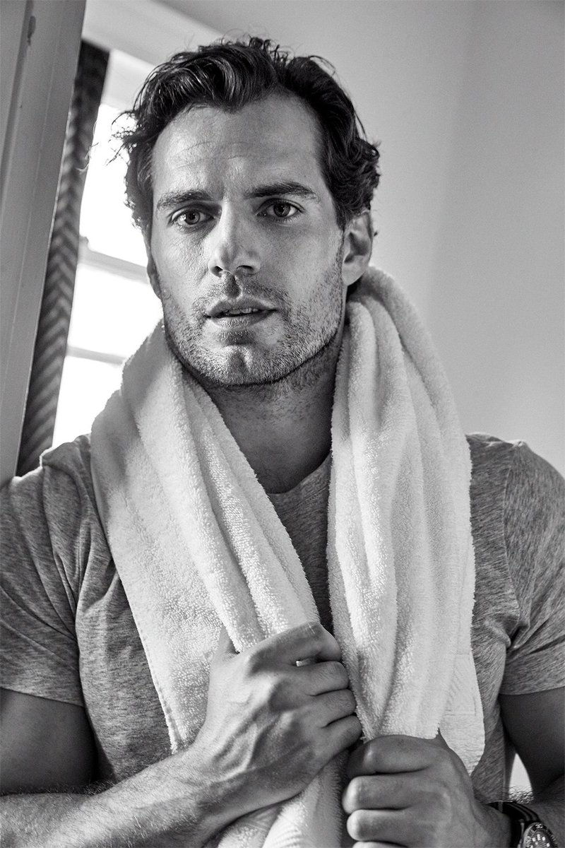 CavillMattea's tweet photo. Good start of the week for everybody.
#HenryCavill 💚 https://t.co/4kEcm1IIXM