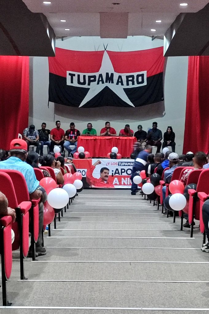 Al partido no se le viene a pedir nada, somos nosotros quienes con alta moral y conducta revolucionaria, debemos con esfuerzo y espíritu de trabajo aportar a su avance.

#SeVienenLasClases <a href="/NicolasMaduro/">Nicolás Maduro</a> <a href="/WBenavides_MRT/">Williams Benavides</a>
 @TupamaroMRT