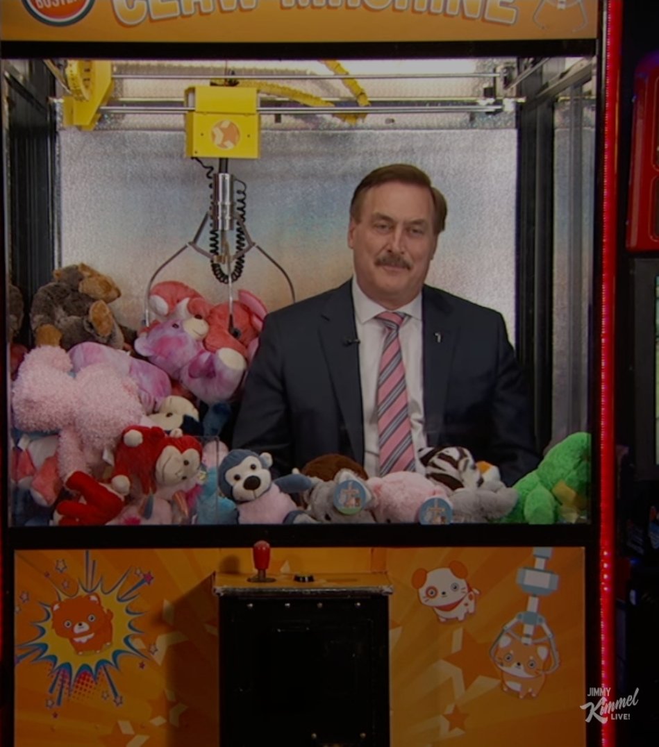 citysims's tweet image. Hey @realMikeLindell how does that 90% credit cut feel buddy? I'm positive that #DominionVotingSystems will take whatever scraps that are leftover from @MyPillowUSA 🤣 #LumpyPillows