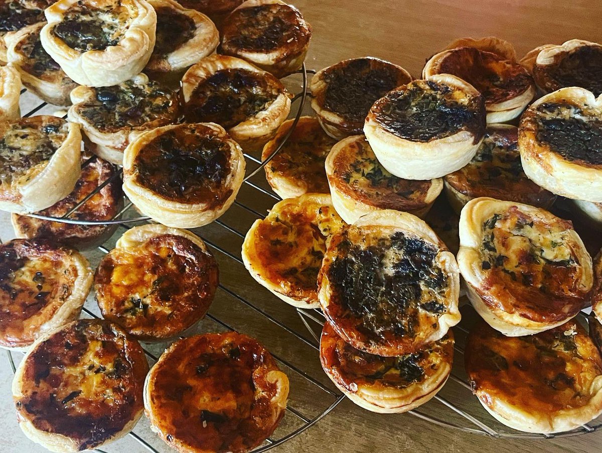 chunky_delights's tweet photo. Quiches

Prefect for any time of the day snack or meal. With a variety of filling you can choose from.

I’ve made these a couple times now to test different filling and they’ve been eat up within two days 😆.

#quiches #savorybaking #soyummy😋 #pastrychef #baking #smallbusiness https://t.co/vS1d0TcfFn