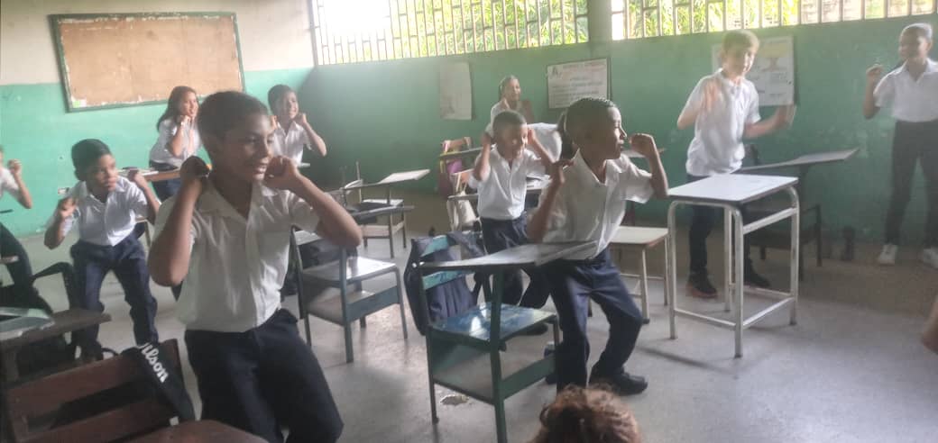 CdceCala_Calva's tweet photo. Inicio de actividades Pedagógicas en las diferentes instituciones educativas
#VenezuelaPresenteEnLaEscuela
@NicolasMaduro 
@MPPEDUCACION 
@_LaAvanzadora 
@DianneryArangu3 
@EliasEducacion1 
@CDCEGuarico 
@Gob_Guarico https://t.co/TXSzlp92VI