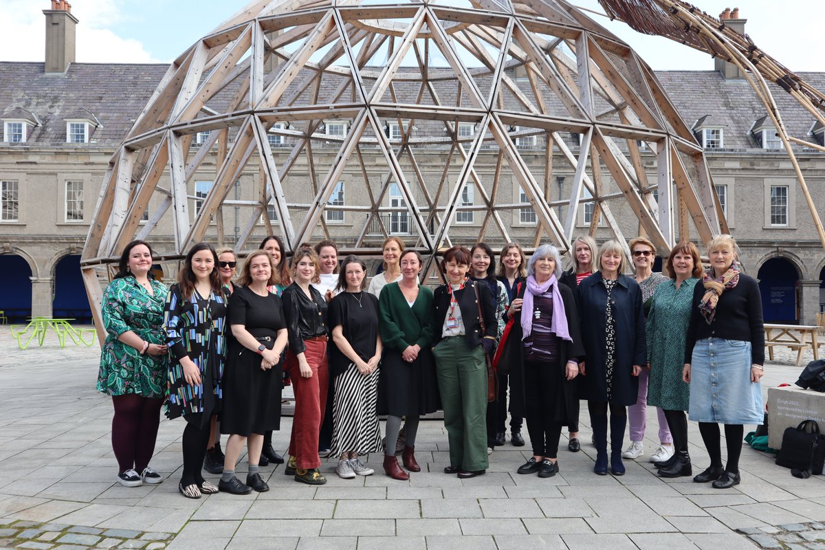 Celebrating 20 years of Arts & Health Co-ordinators Ireland! AHCI members gathered @IMMAIreland last week to chat & reflect on the past two decades and to discuss the network’s next 20 years. Learn more about how AHCI support & advocate for #artsandhealth: artsandhealth.ie/2023/09/30/cel…