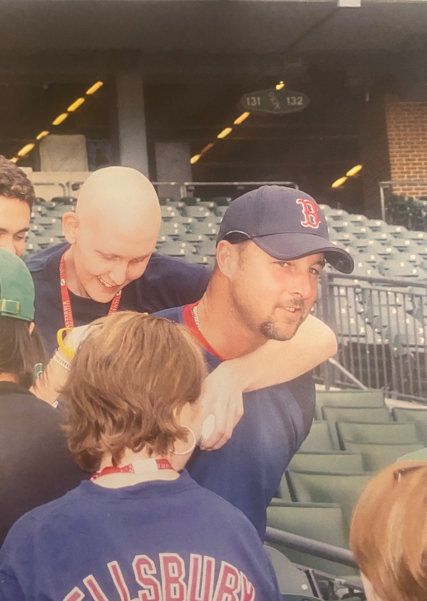 This is the moment we all knew Tim Wakefield was an extraordinary man♥️
Look at the smile on Robbie♥️
This was 2008 in Chicago for our <a href="/TheJimmyFund/">The Jimmy Fund</a> Clinic teen event