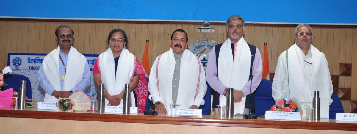 CSIR, India (@csir_ind) on Twitter photo Glimpses:
Special Cleanliness Campaign 3.0 at CSIR today. The event, that had a large turn-out of enthusiastic colleagues was graced by the <a href="/DrJitendraSingh/">Dr Jitendra Singh</a>, who flagged of the "Recycling on Wheels Smart-ER"
<a href="/PMOIndia/">PMO India</a> <a href="/DrNKalaiselvi/">N Kalaiselvi</a> <a href="/mkguptairps97/">Mahendra Kumar Gupta</a> #SwachhataHiSeva Glimpses:
Special Cleanliness Campaign 3.0 at CSIR today. The event, that had a large turn-out of enthusiastic colleagues was graced by the <a href="/DrJitendraSingh/">Dr Jitendra Singh</a>, who flagged of the "Recycling on Wheels Smart-ER"
<a href="/PMOIndia/">PMO India</a> <a href="/DrNKalaiselvi/">N Kalaiselvi</a> <a href="/mkguptairps97/">Mahendra Kumar Gupta</a> #SwachhataHiSeva