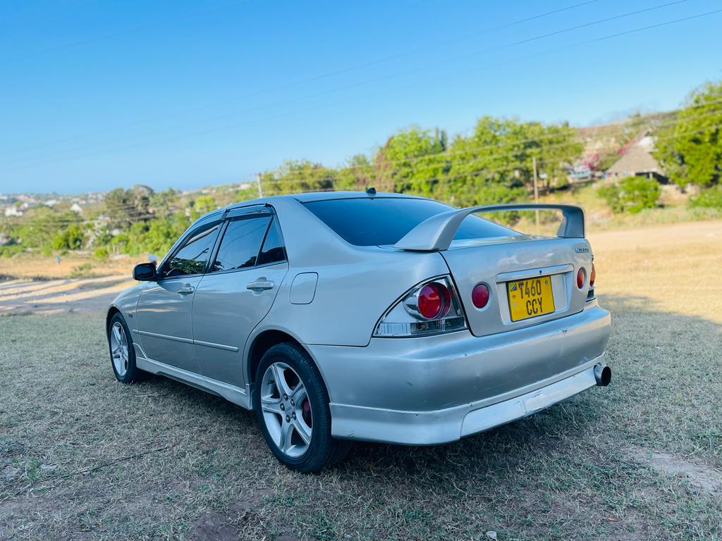 SALIM_MAGARI's tweet photo. FOR SALE🚖Toyota Altezz(CCY)🚔Million 5,800,000/=✓
Full AC
Full Documents
Engine 1988cc
Colour - silver
Year Of Manufacturer 2001
Price.tsh 5,800,000/=✅
Location Dar Es Salam
Call<0768170396📲🤳
Call>0783497509 What'sApp🤳
Instagram account @SALIM_MAGARI_tz🚖 https://t.co/ofzxugkWx0