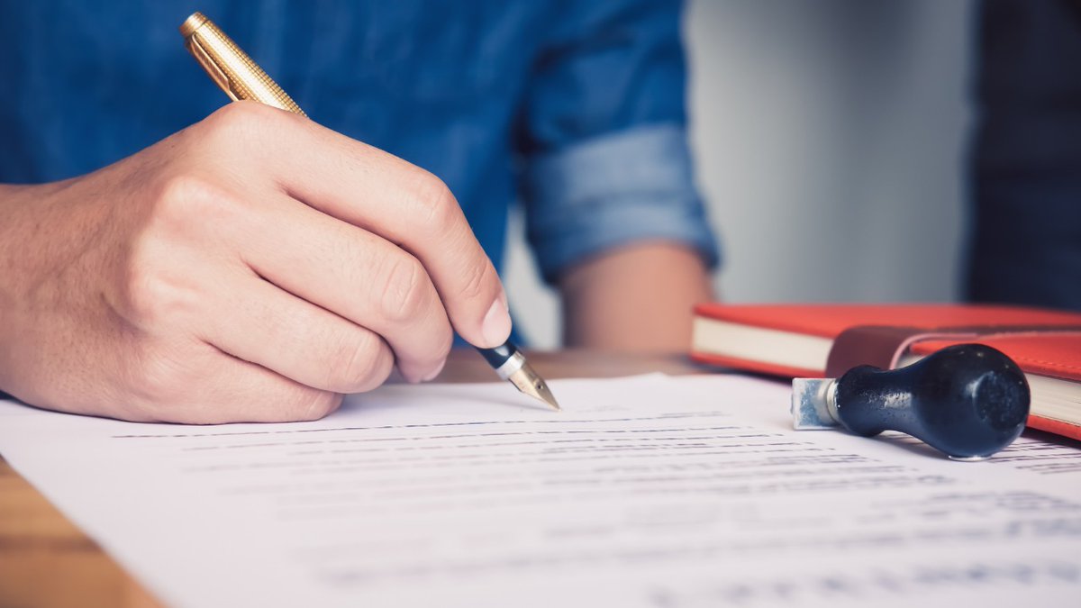 YARGILAMANIN YENİLENMESİ DİLEKÇESİ
(AİHM Yalçınkaya Kararı Kapsamında)

1- Öncelikle dilekçe hukuki olarak kaleme alındığı için mağdurlar açısından anlaşılmasında güçlükler olabilir. Dilekçenin muhatabının ilk başta Ağır Ceza Mahkemeleri olduğunu, ileride yapılması muhtemel