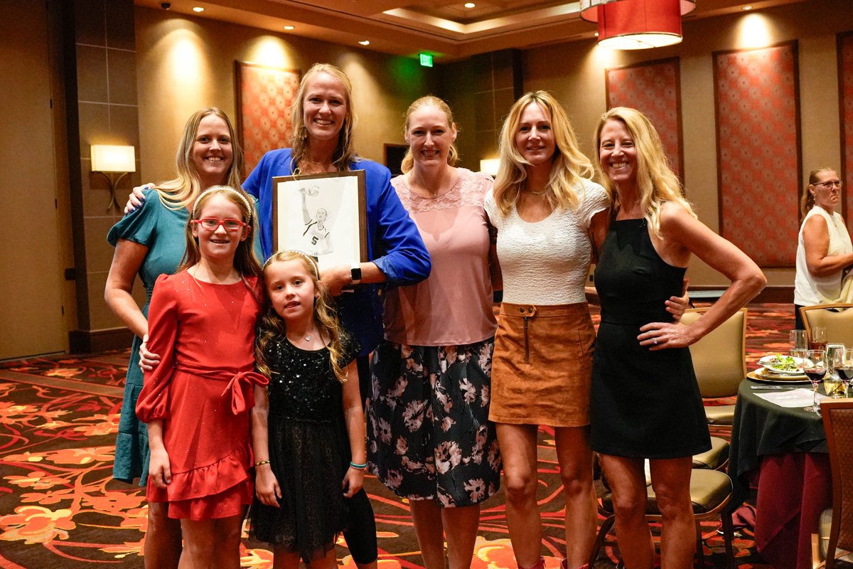 So proud 💛 

Congratulations to Sara (Lungren) Walkup on her induction into the <a href="/kshof/">KS Sports HoF</a> 👏