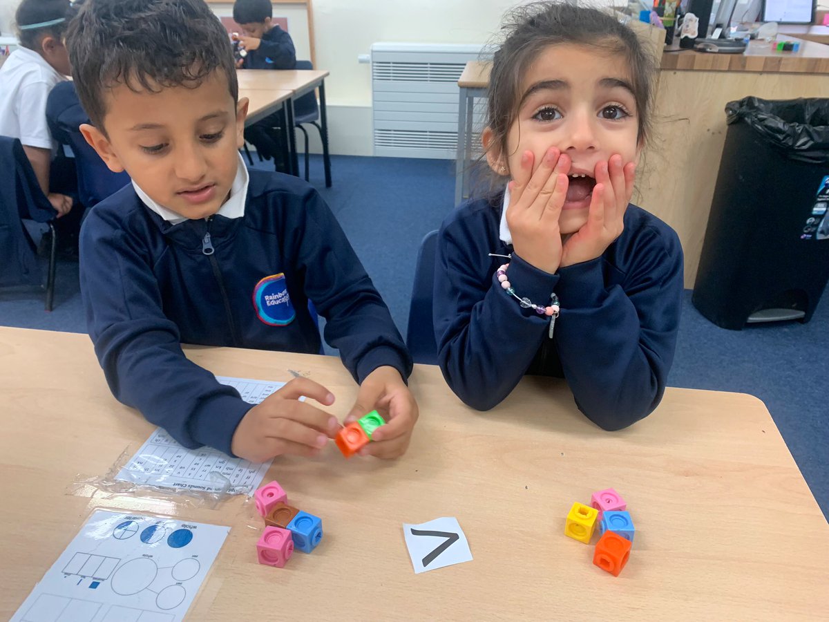 StSilasY2's tweet photo. Itβs funny seeing things sink in.
One kid saying 4 is less than 6
But one kid saying 6 is more than 4
Whoβs right? Whoβs wrong?
What does the symbol represent?
Whatβs the same? Whatβs different?
Can we represent it another way?
#silasmaths https://t.co/tDZh42r2TH