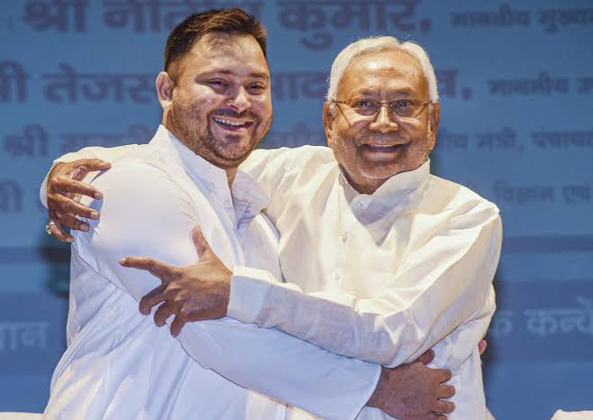 BREAKING NEWS.

बिना किसी आंकड़ों और प्रमाण के बिहार में सवर्णों की आबादी न्यूज़ चैनलों और अखबारों में इस प्रकार थी.

ब्राह्मण - 6%
भूमिहार - 7.2%
राजपूत - 6.1%
कायस्थ - 1.2%

ख्याली पुलाव कुल जनसंख्या 20.5%

◆◆◆
बिहार सरकार द्वारा कराए गए जातीय जनगणना के आंकड़े इस प्रकार हैं.