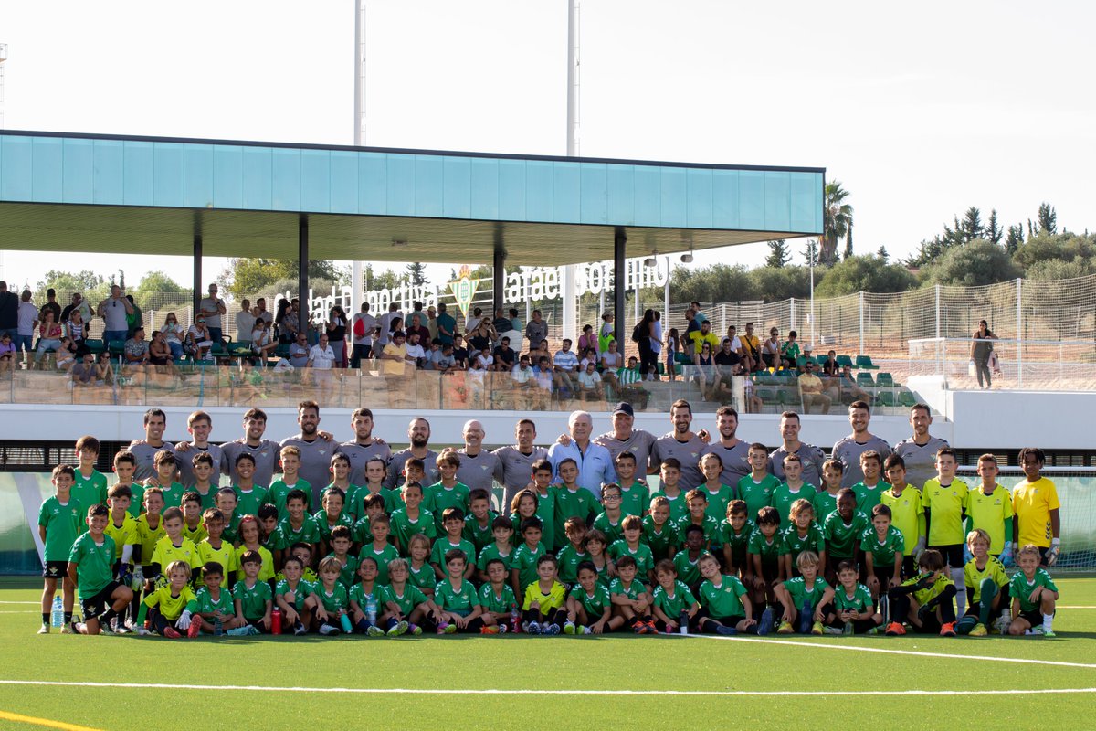 RBetisCantera's tweet photo. 👦💚⚽

¡Los más pequeños también han 𝑑𝑒𝑏𝑢𝑡𝑎𝑑𝑜 hoy en su nueva casa!

#CanteraBetis https://t.co/F6Ugbldnxe