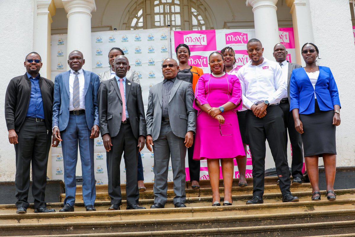 narouganda's tweet photo. From research to the market!!!
Today @narouganda and @MovitProductsUg signed a 5 year Memorandum of understanding to ensure that NARO prototypes suited for the cosmetics industry are scaled out &amp; availed to the public.
This is one way to sustainably support research efforts. https://t.co/TbV83IovLM