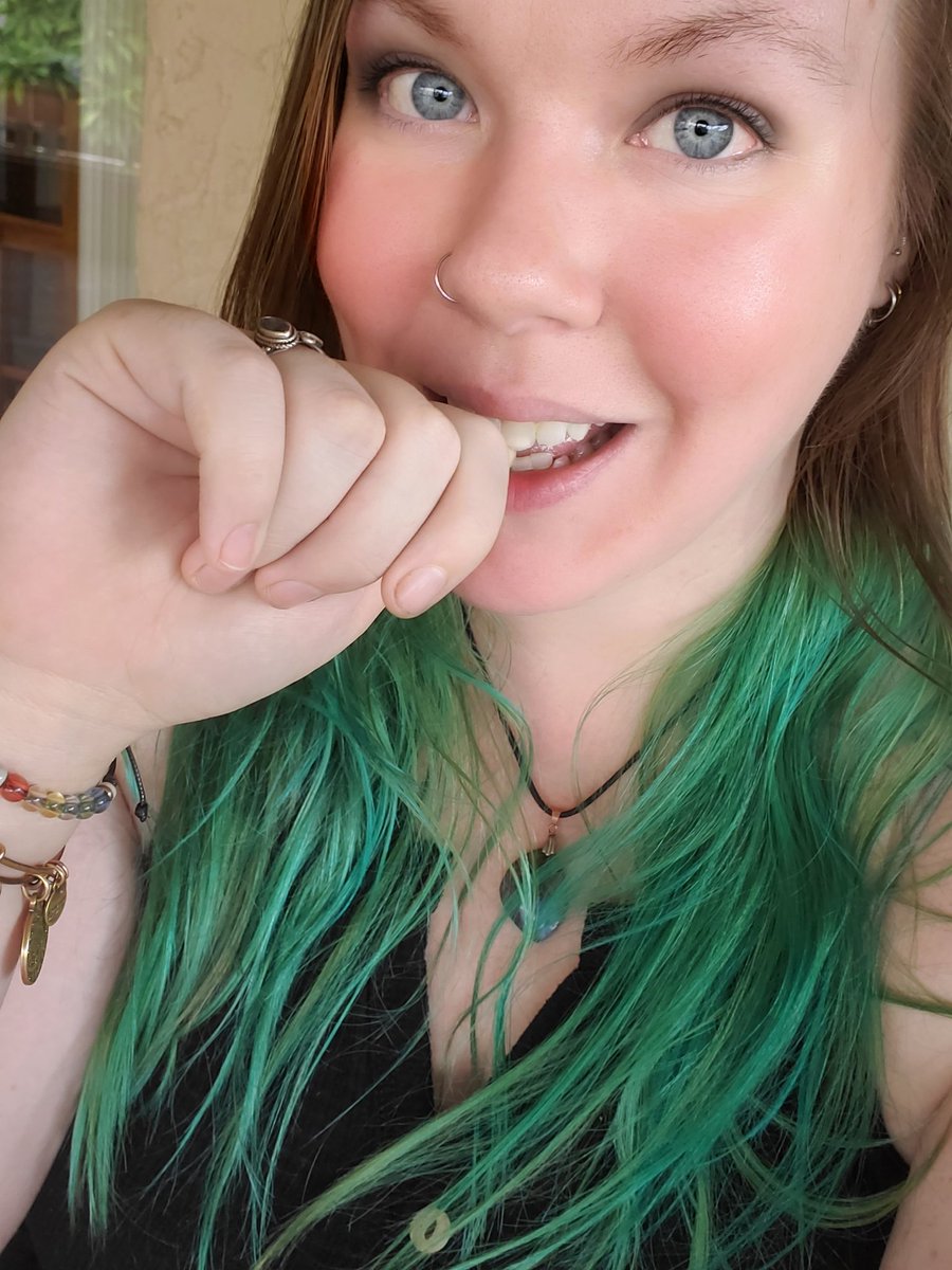 ilenakuryakin's tweet photo. If anyone is looking for a performer or to party in FL, hit ya girl up 🥰🥰🥰👀👀 https://t.co/KzvRVmDuls