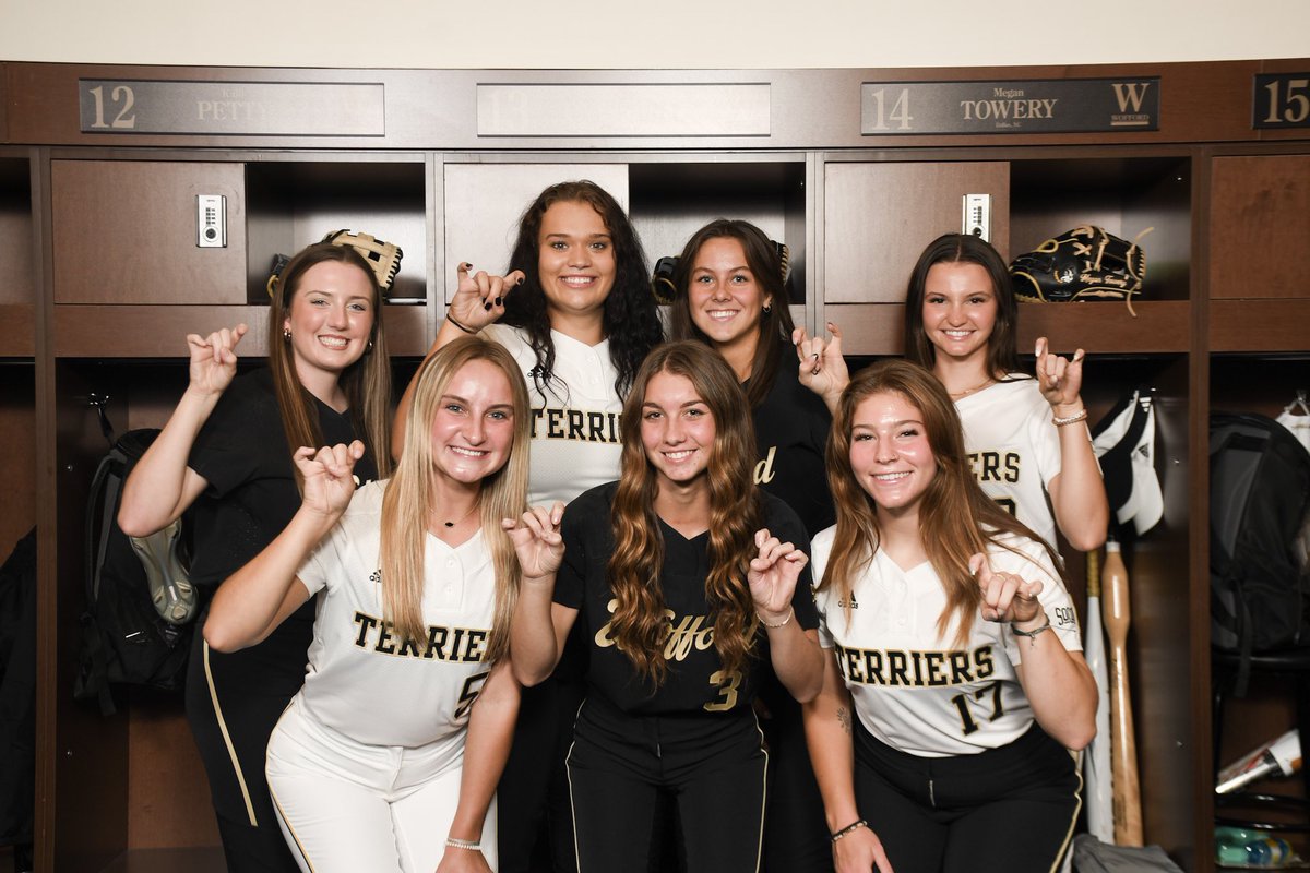 GatlinMaizie's tweet photo. I had an AMAZING time in Sparkle City this weekend on my OFFICIAL VISIT!Thank you Coach Chels, Coach Kara, and Coach Taylor for making this weekend so special! All of this is becoming so real, so quick, and I can’t wait to be here next year! #TDOGS #woffordcollege #officialvisit https://t.co/FJi9SDPNoX