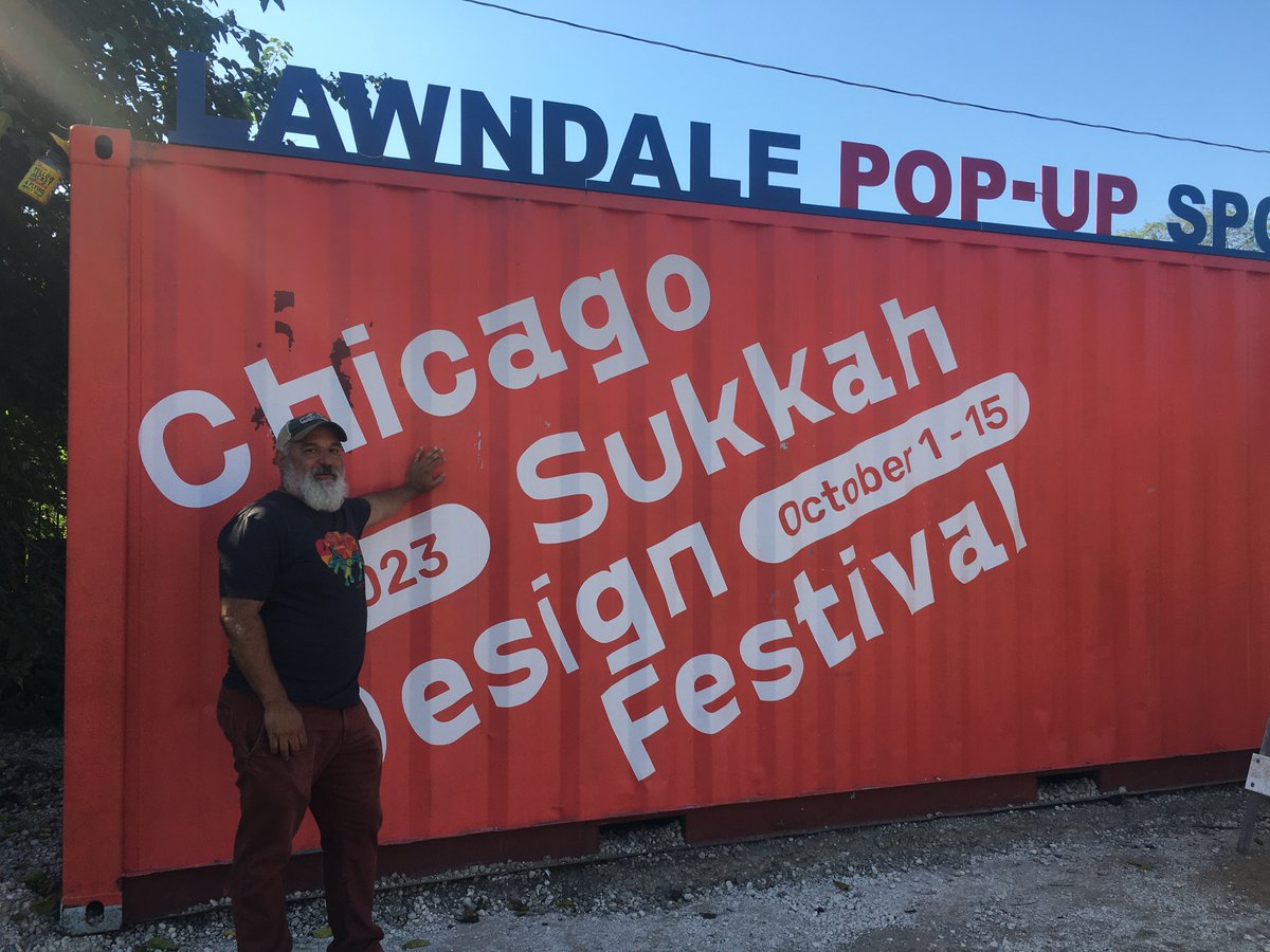 lucyvatko's tweet photo. Spent yesterday at the brilliant Chicago Sukkah Design Festival as part of @ChurchillFship. Visited North Lawndale to see the sukkahs, which will all be re-homed and cared for by local civic organisations after the festival. More: https://t.co/18CWwXR6h7 @LawndalePopUp https://t.co/EKednPEPKf