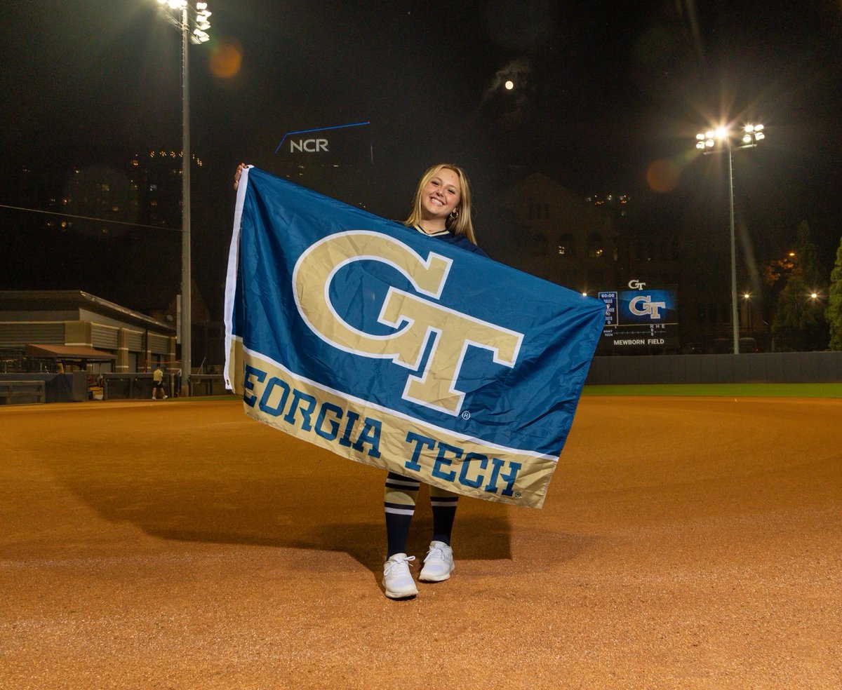 sydnie_watts's tweet photo. Without a doubt 10000% committed!!!🐝💛 #begold #stingem @GaTechSoftball @Coach_A_Mo @dixson_erin @_kelseybennett_ @hunter_bunch10 @Bolandev3 @DukesGoldTorres @SoftballFitch https://t.co/QwXbhBCbr3