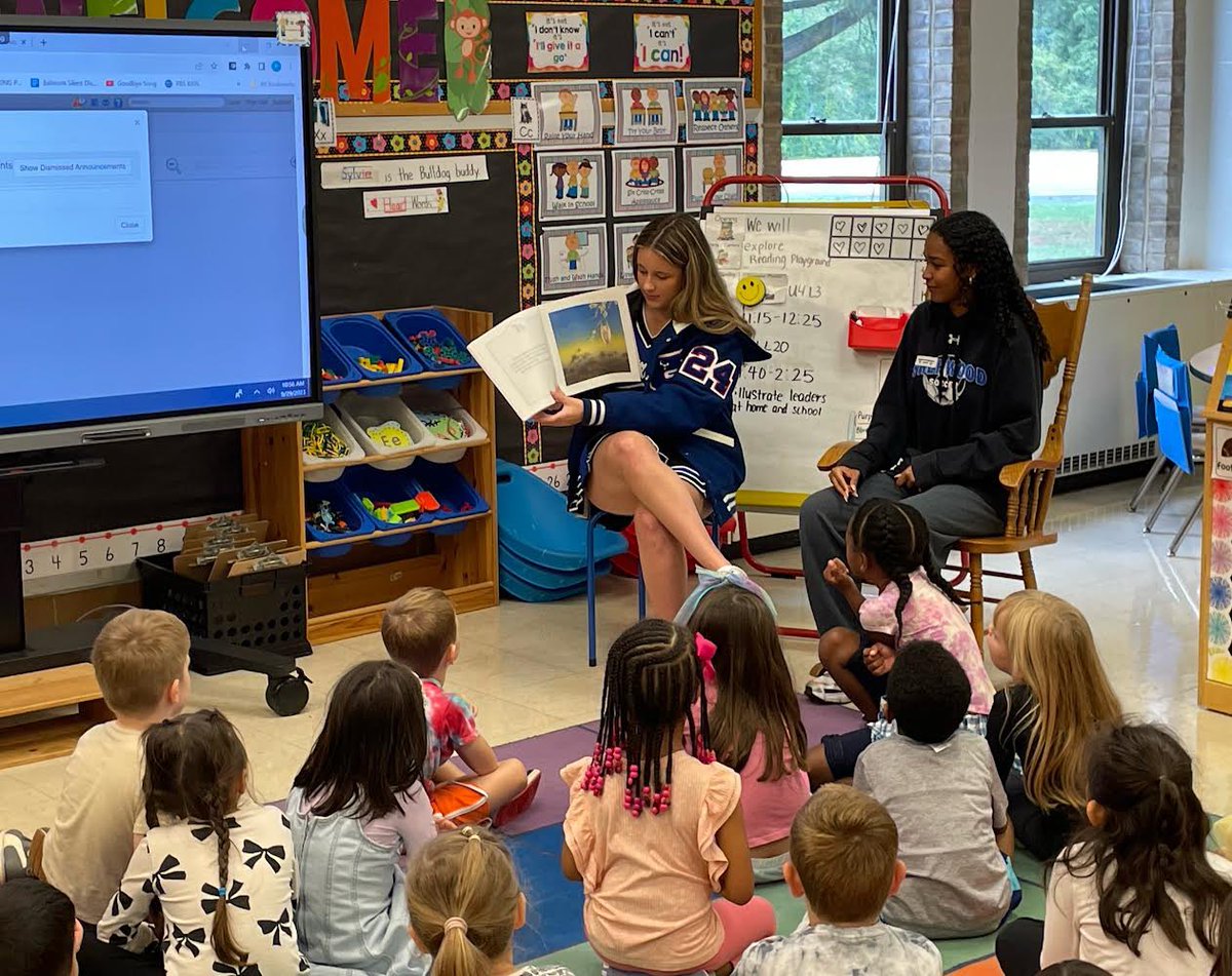 WarriorResults's tweet photo. So proud of our student-athletes who visited Belmont Elementary last week to read to our community’s future Warriors. #onesherwood #weraise @MCPSAthletics @shs_warrior @SHSWarriorVball @SHSCoachNicole @SHSpomsquad @SHSWarrior_FB @GirlsSherwood @shssoccerteam https://t.co/La1qOJ96AQ