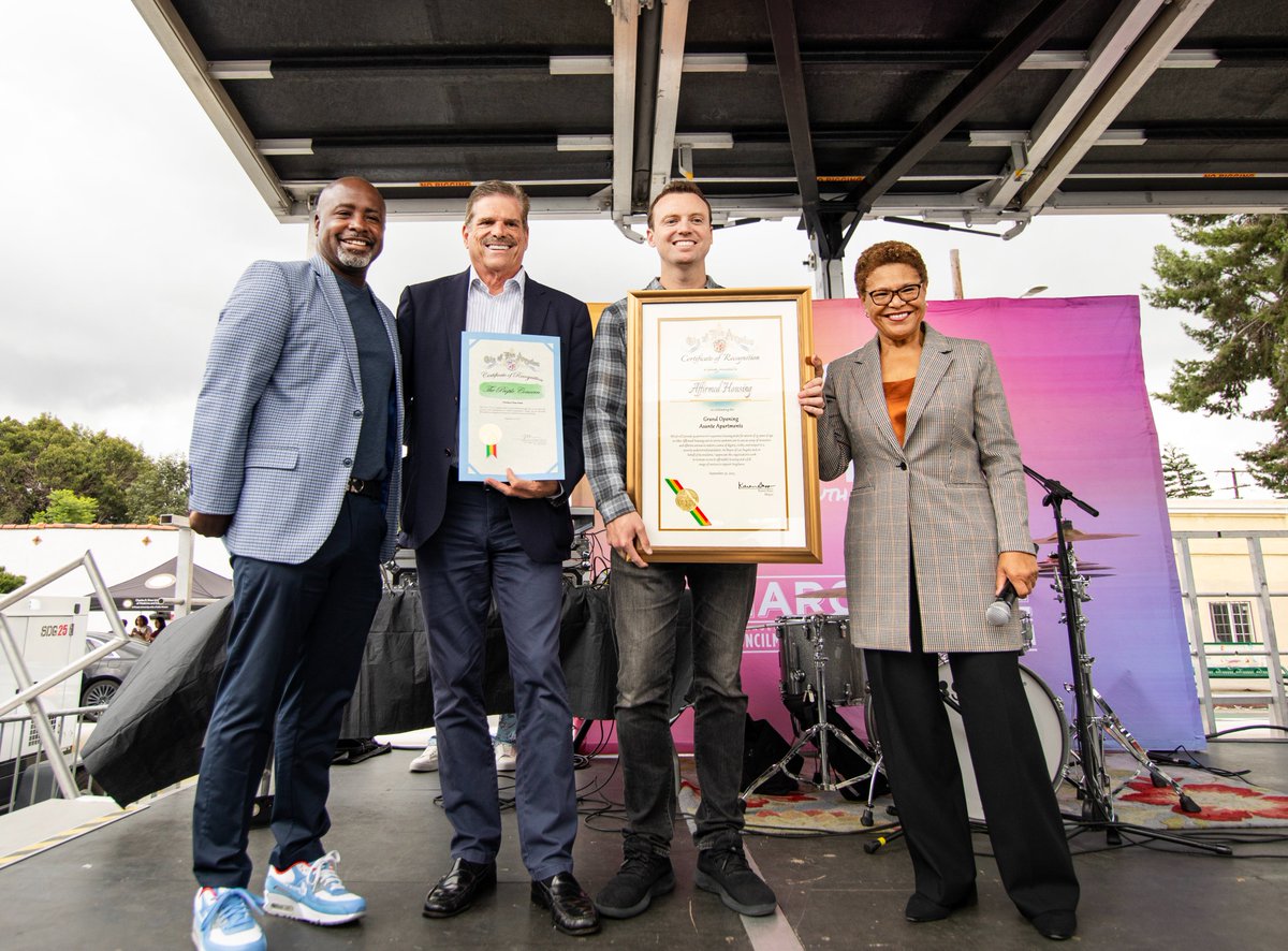 MayorOfLA's tweet photo. It was so great to join @MHDCD8 in South L.A. to celebrate new permanent supportive housing and the  @ThePplConcern's support to integrate a system of services for the seniors moving in.

We can and we must do more to address the
concerning increase in homelessness among seniors. https://t.co/cEao5p4jh2