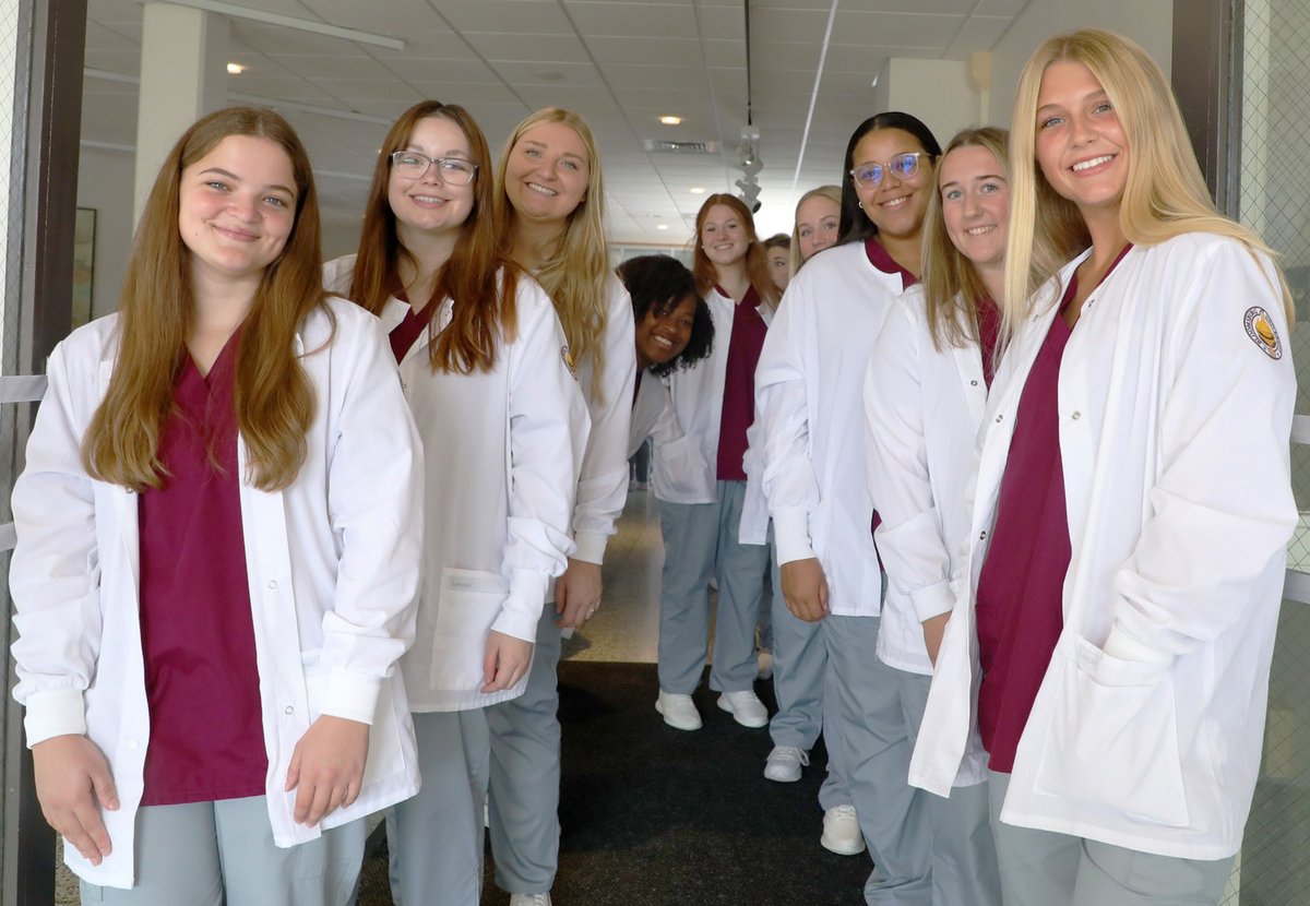 BloomsburgU's tweet image. Congrats to the more than 130 second-year nursing majors who began the next phase of their nursing education at our recent White Coat Ceremony 💛🩺🥼🐾 #HuskyUnleashed #BloomOnward #HuskyPride #nursing