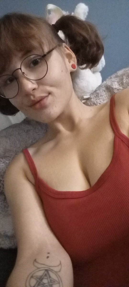 Getting ready for my first photoshoot on myself!!!