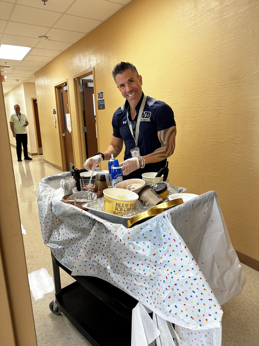mlobeto's tweet photo. @pbstrulymatters Who wants ice cream?? PBIS at its finest! Not only rewarding students but staff as well creating a pleasant environment to work. Thanks for the treat, Principal @EdmundCapitano @WestBocaHigh @SafeSchools_PBC @RachelCapitano https://t.co/n9NwWaiAZl