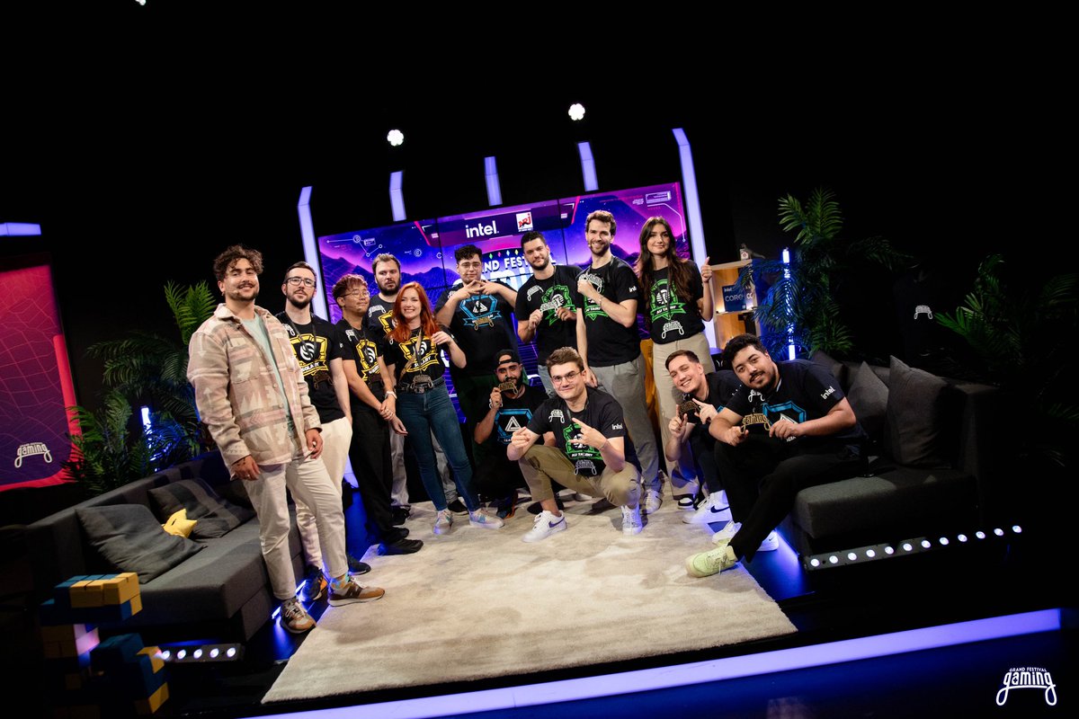 unbrix_'s tweet photo. Grand Festival Gaming ✨ @GrandFestivalGG
🥇#TeamKram
🥈 #TeamAuTalent
🥉 #TeamSolary https://t.co/cRW6scBpga