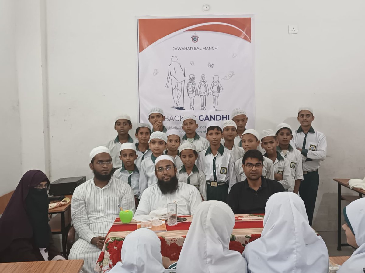 jbmbihar's tweet photo. Gandhi jenty ke moqa pe Al Falah English Arabic school Phulwari Sharif Patna Bihar India maulana Abdul Majid qasmi chaturwedi ne kaha ki Gandhi G wala Giyan aur Himmat ki zarurat hai.
Is moqe pe jbm state cordinator Tarique Anwar bhi maujood the @drgvhari @BHAKTACHARANDAS https://t.co/IbJUYyDksX