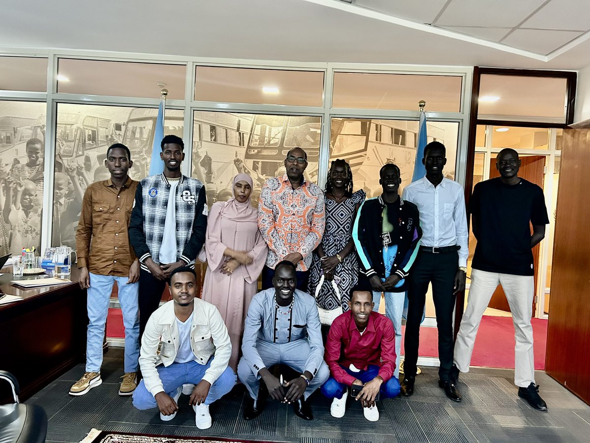 AMB_Affey's tweet photo. Today we bade farewell to 10 students from  #kakuma and #Dadaab refugee camps on scholarship support from  @yurtdisiturkler to study in #Turkiye 
“Education is the greatest equalizer “
Very grateful to @abdullah_eren for the life changing opportunity.
Present Amb from 🇹🇷 🇸🇴 🇸🇸 https://t.co/Dd15snLQv0
