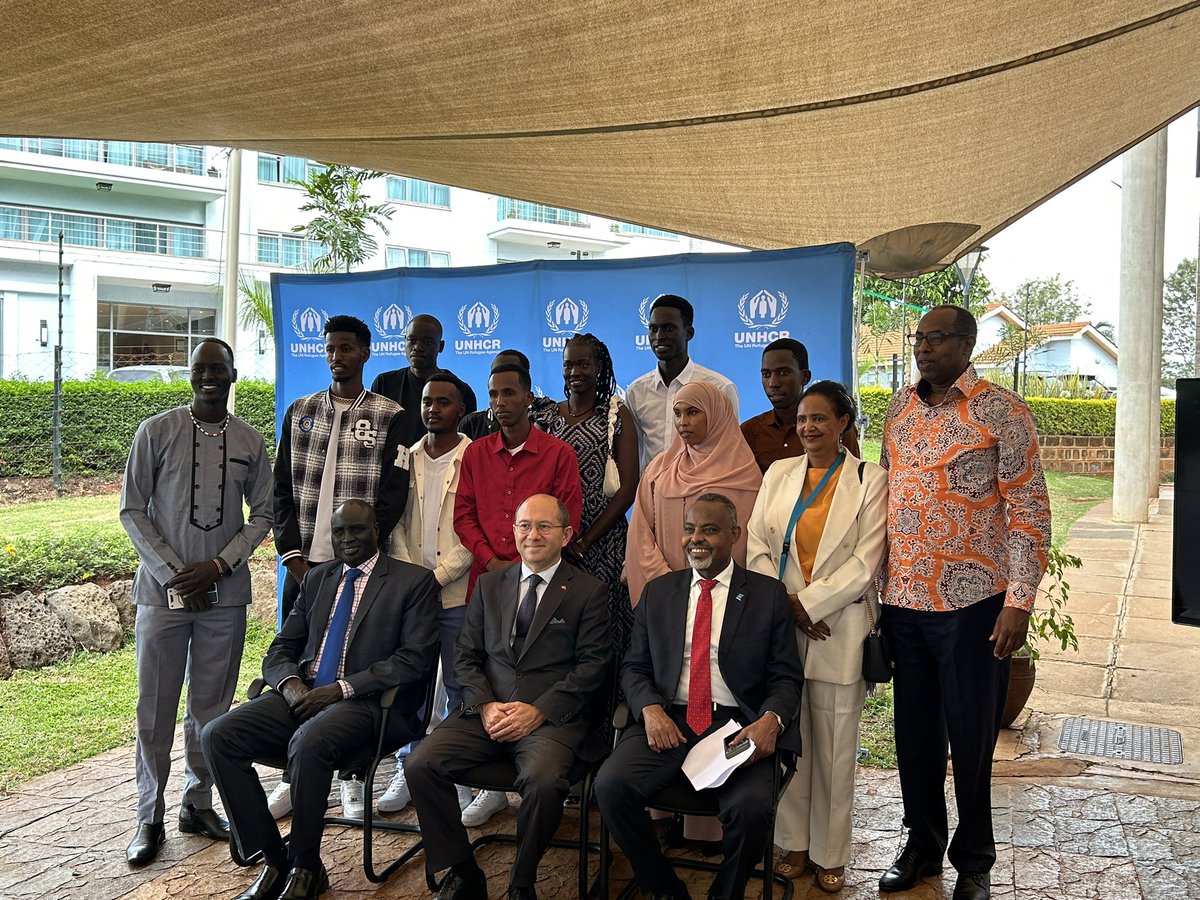 AMB_Affey's tweet photo. Today we bade farewell to 10 students from  #kakuma and #Dadaab refugee camps on scholarship support from  @yurtdisiturkler to study in #Turkiye 
“Education is the greatest equalizer “
Very grateful to @abdullah_eren for the life changing opportunity.
Present Amb from 🇹🇷 🇸🇴 🇸🇸 https://t.co/Dd15snLQv0