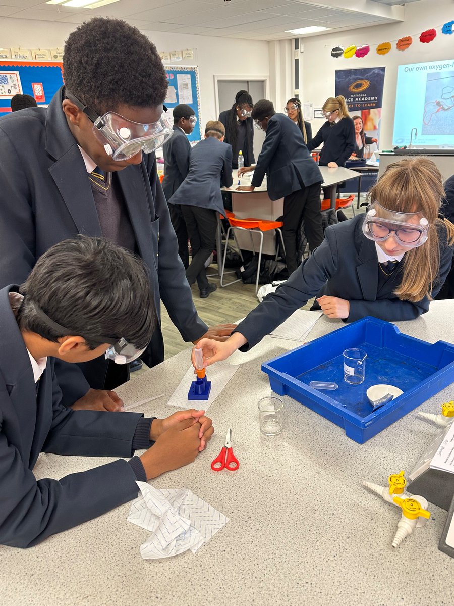 Mrs_Ng_AH's tweet photo. Y10 investigating Newtons Laws with @Physics_Zoe working with the Space Academy #newtonslaws #physics #space @AllHallowsRC https://t.co/purd7ToLjj