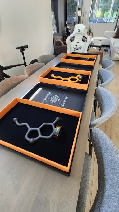 Thanks, @Pornhub, for the awards, just got delivered! 🏆 🏆 🏆 https://t.co/6j9ZpETIYm<a class="tags" href="/tag/pornhub">@pornhub</a><a href="/tag/mvsales"class="tags"><span>#mvsales</span></a>