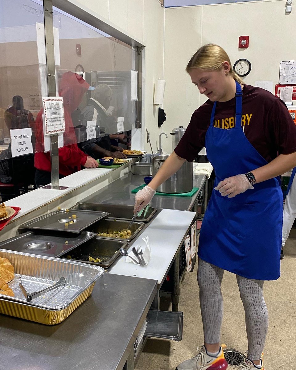 A great first day at HALO for SUWB Group 1! We served 59 Salisbury community members today. A big thanks to all who helped show us the way around a kitchen! 😇👩🏻‍🍳🍳🥞🥔🍴