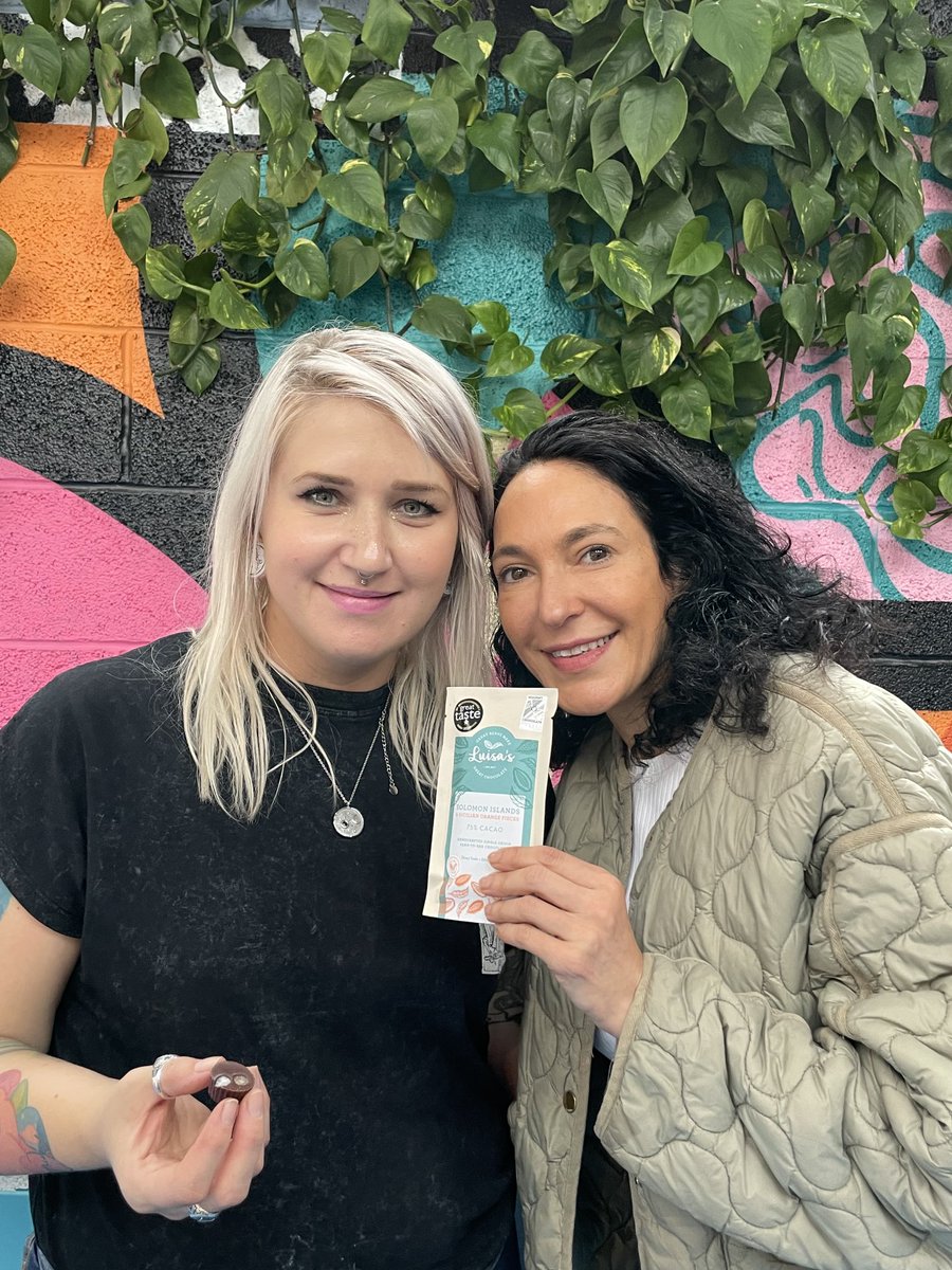 Solomon islands bar as featured..sharing with friends ⁦on a Sunday morning before work! My best 2 beans 🫘 Chocolate and coffee the best wake up Sunday morning fix..☕️🍫