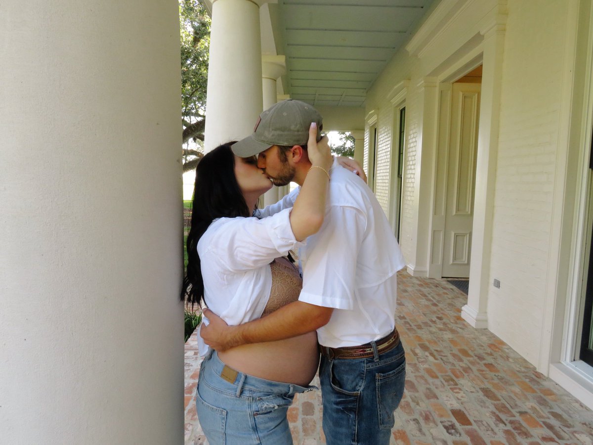 haleygray_'s tweet photo. watching you become a dad has made my heart and life so full💙 https://t.co/fxbCNiCJL5