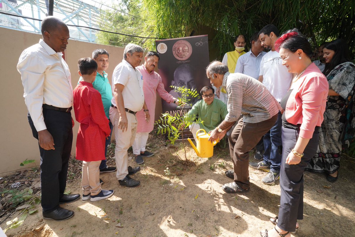 TTDSVCDU's tweet photo. IQAC &amp; Gandhi study circle, Sri Venkateswara College in association with Gandhi Mandela foundation organised a plantation drive on 2 Oct 2023 https://t.co/JlliBfduU4