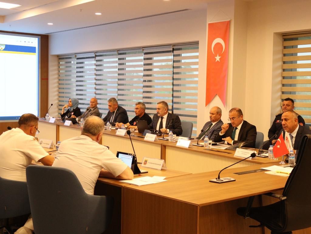 Istanbul34Gamer's tweet photo. Vali Yardımcısı Sayın Mahmut HERSANLIOĞLU Başkanlığında, 28.09.2023 tarihli Güvenlik ve Acil Durumlar Koordinasyon Kurulu toplantısı gerçekleşti. https://t.co/Qj1TJIY0MH