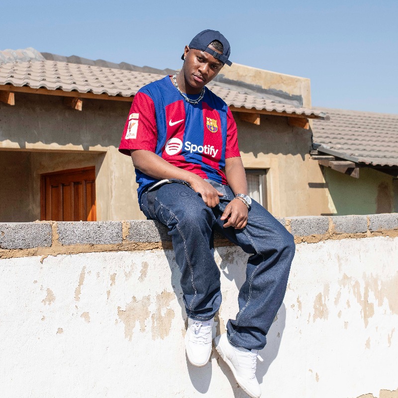 FCBarcelona's tweet photo. 🇿🇦🇳🇬 @TeniEntertainer, @Odumodublvck_, @cooper_pabi, @chiccoalot are culers 💙❤️

Culers from Africa, let us know your favorite @spotifyafrica artists! 🎶💬👀