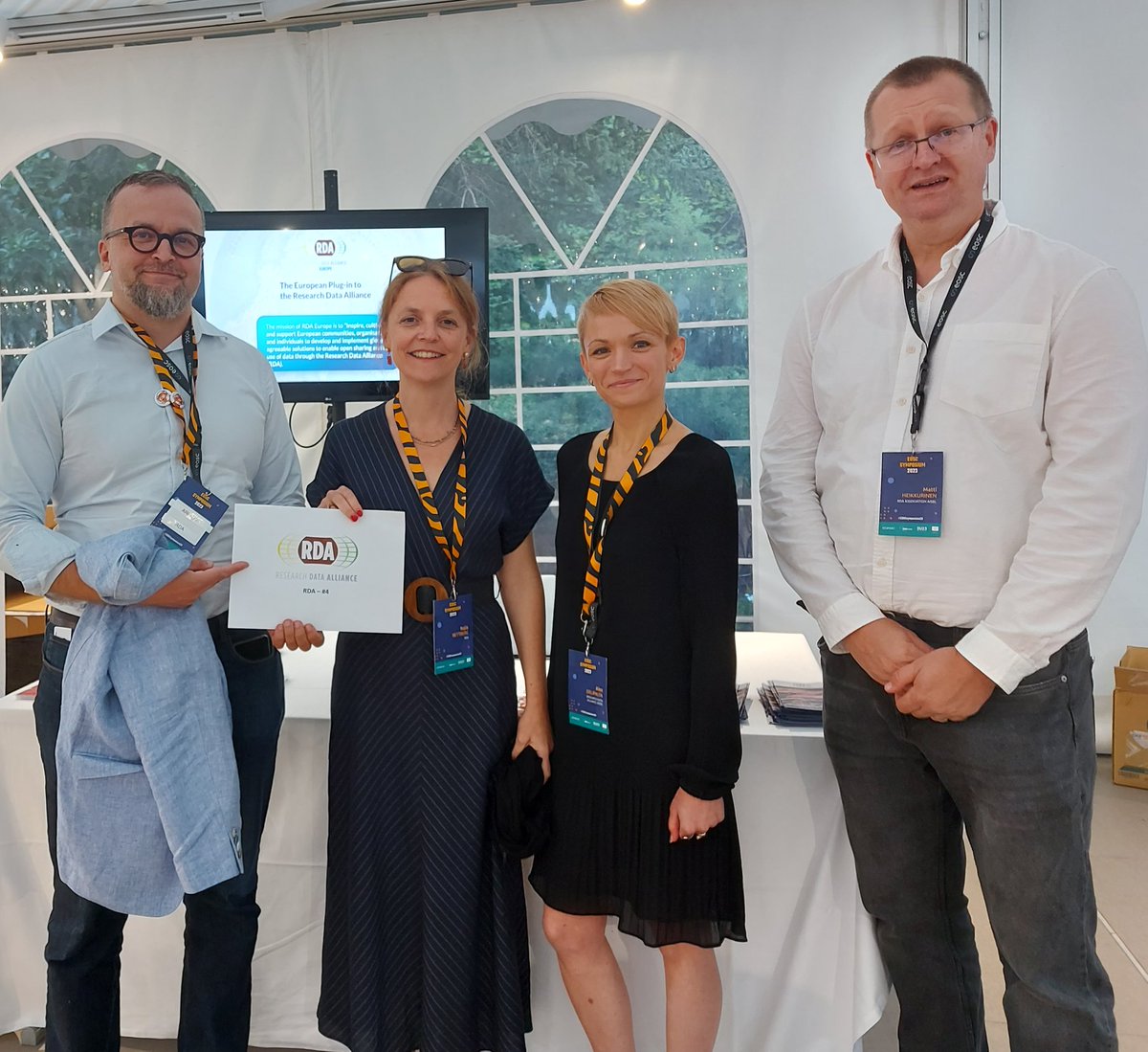 The Silk Road To #EOSC: Reflections From The RDA EU Team - <a href="/asmi_ari/">Ari Asmi</a>, <a href="/najlaoa/">najla</a>, @mheikkurinen &amp; <a href="/DelipaltaAlex/">Alex Delipalta</a> on a busy and buzzing week at the #EOSCSymposium23! Read the full blog rd-alliance.org/blogs/silk-roa… 
@eoscassociation @EOSCFuture