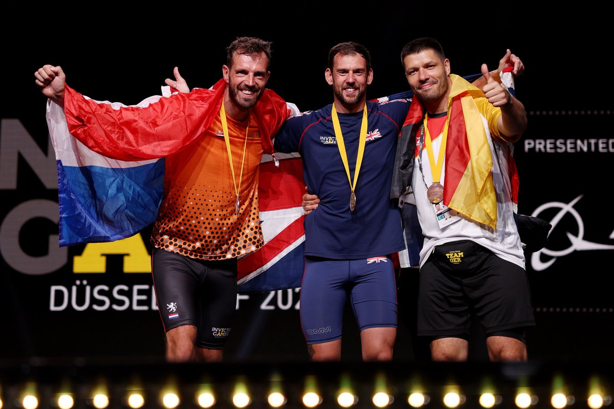 WeAreInvictus's tweet photo. Rowing is universally regarded within the Invictus community as the most gruelling sport at the Games!
While the 1 and 4 minute sprints are tough, it always leads to wonderful smiling faces and at #IG23 it was amazing to see the competitors reactions. #WeAreInvictus 💛🖤 https://t.co/QTdaBzWg2l