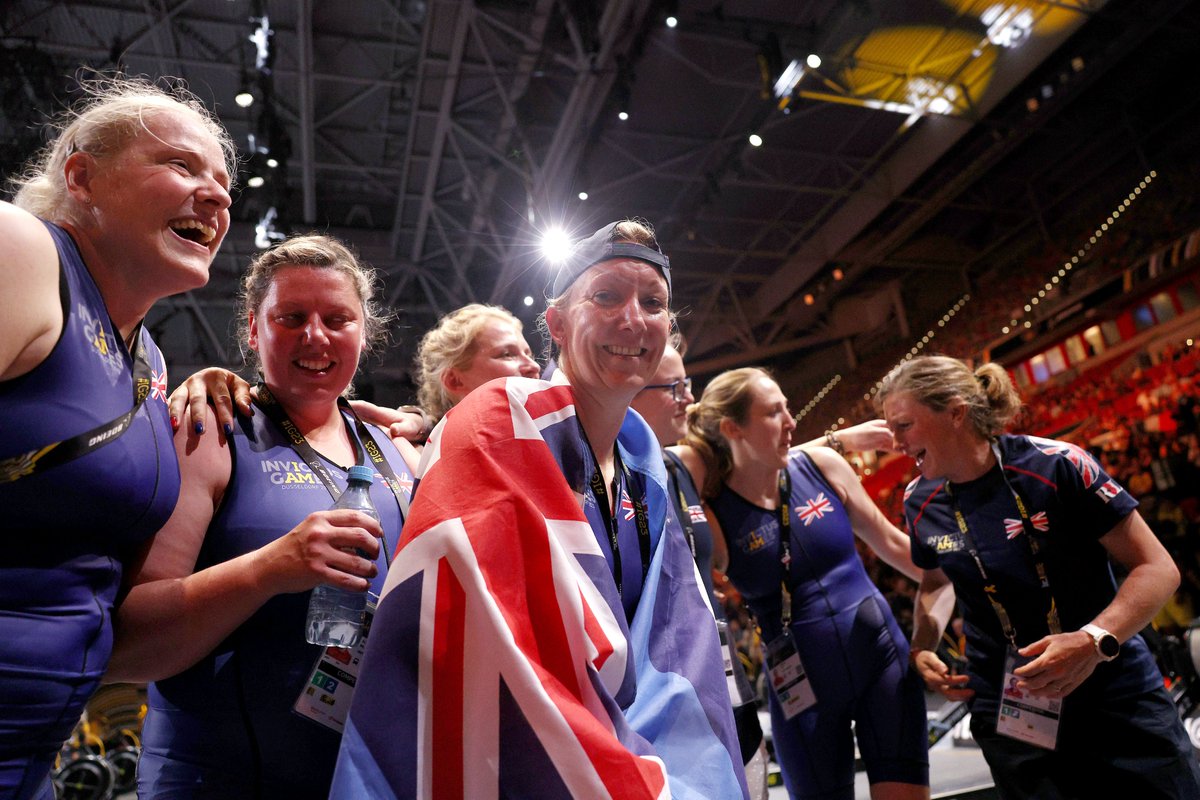 WeAreInvictus's tweet photo. Rowing is universally regarded within the Invictus community as the most gruelling sport at the Games!
While the 1 and 4 minute sprints are tough, it always leads to wonderful smiling faces and at #IG23 it was amazing to see the competitors reactions. #WeAreInvictus 💛🖤 https://t.co/QTdaBzWg2l
