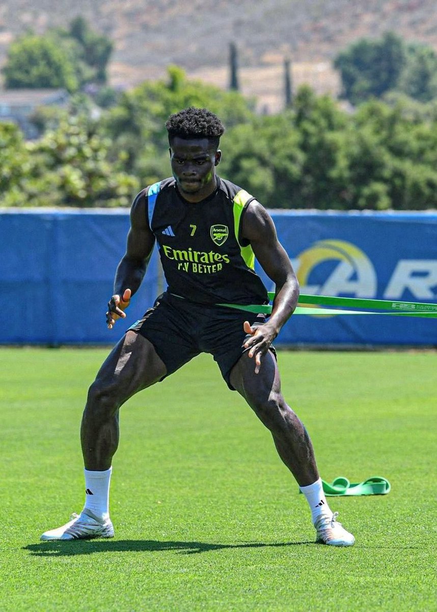 sheila_gooner's tweet photo. THIS guy SAKA what an AMAZING boy

He gets kicked about all game , limps off at times, even misses training some weeks but come the MATCH DAY he is always back fit &amp; ready to go again

He usually plays a full game as well
But I HOPE 🙏Arteta rests him for Lens for City https://t.co/88Fo1TmRr5