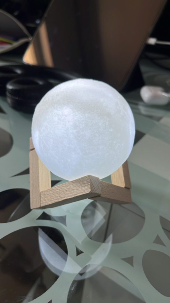 c1tymrt's tweet photo. lampada luna😋 https://t.co/RIobPcJwy9