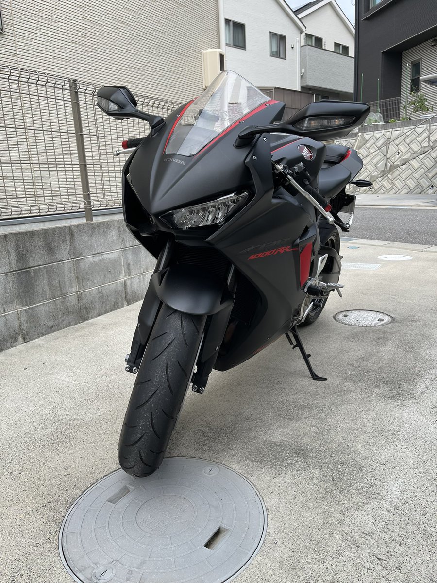CBR_SC77's tweet photo. #あなたの愛車は何気筒何馬力ですか
4気筒
192馬力 https://t.co/FytQsOtypg