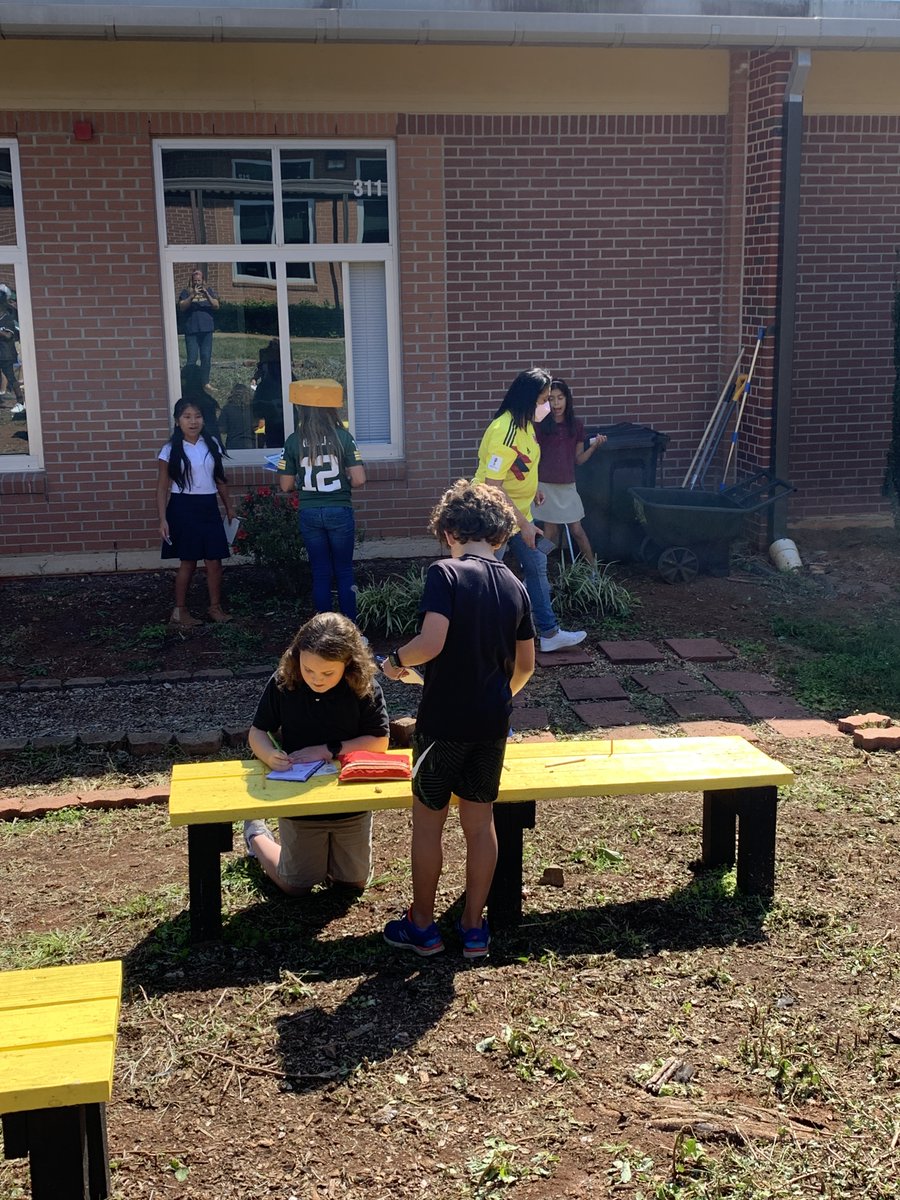SpeasGlobal's tweet photo. Ms. Goliszek in #SpeasG5 did #TACOFriday (#TakeAChildOutside). Here is one class doing observations of nature in the courtyard. They were allowed to record their observations any way they wanted - descriptions, pictures, and even a poem! #DeeperLearning #Inquiry #IBPYP @wsfcs https://t.co/skUrODm6n8