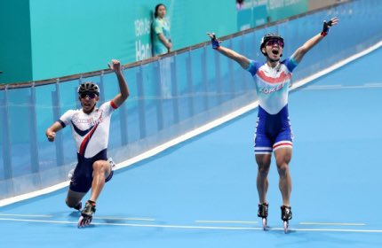 “상대가 축하하고 있는 걸 봤다. 그들에게 말해주고 싶었다. 축하하는 동안 여전히 내가 싸우고 있었다는 사실을.”

/ 타이완 롤러 선수 황위린