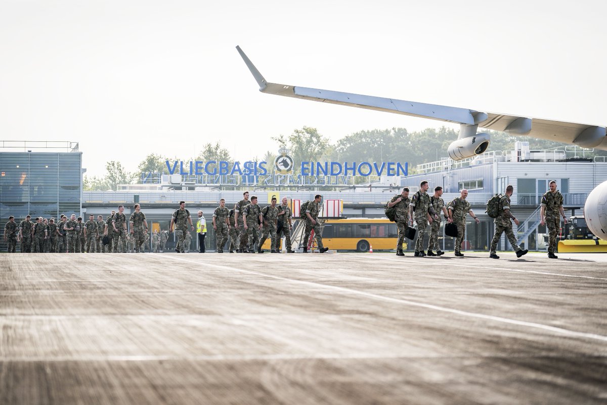 11e RSQN van het Korps Mariniers is na een intensieve voorbereidingsperiode vertrokken naar Bosnië en Herzegovina. Zij zullen deelnemen aan de EU-operatie Althea. De European Union Force Althea (EUFOR) heeft als doel te zorgen voor politieke &amp; sociale stabiliteit
#QPO
@Kon_marine