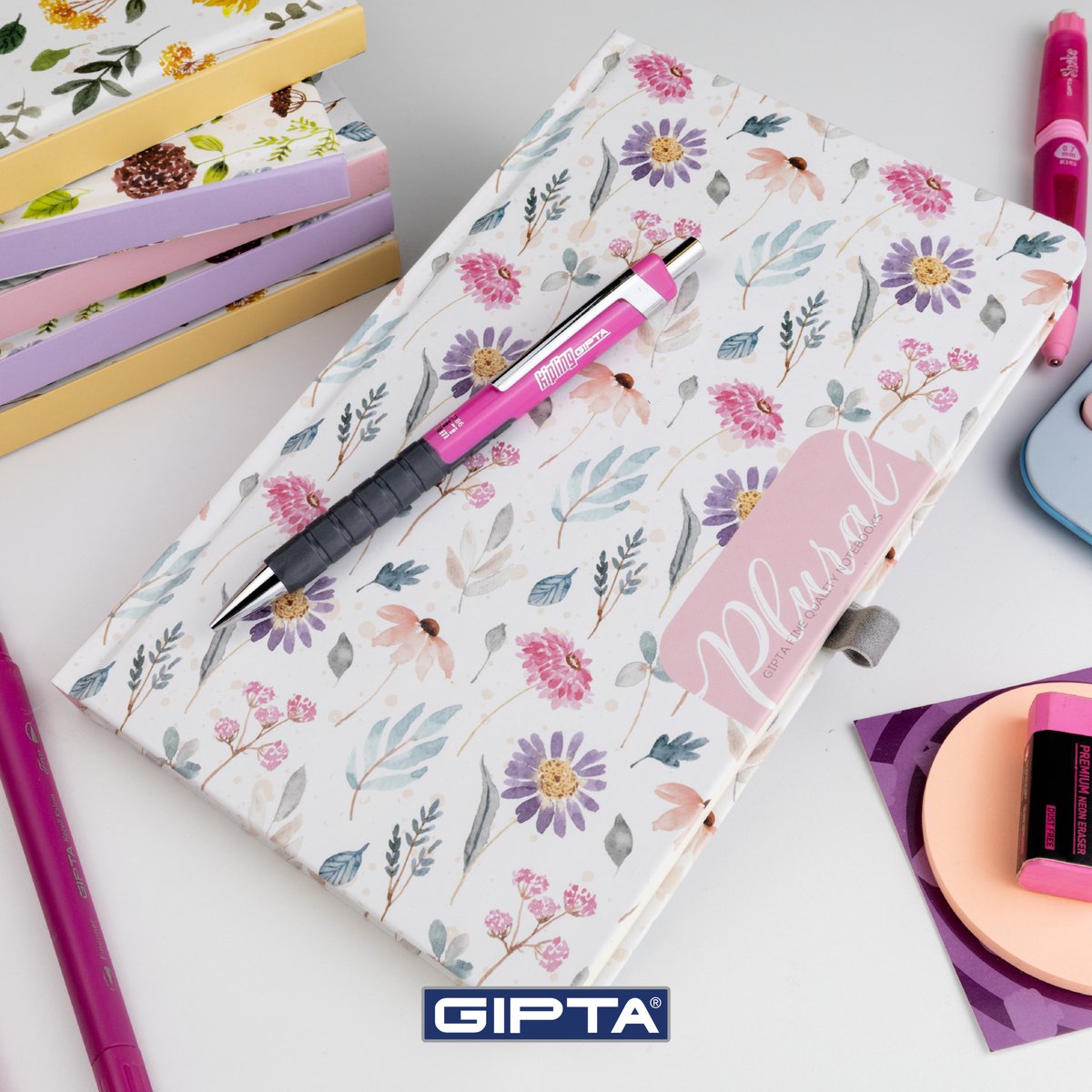 gipta_official's tweet photo. Çalışma ortamınızın standardını yükseltmek ister misiniz? Sizi hem estetik açıdan doyuran hem de yazmaktan keyif alacağınız ürünlerle buluşturuyoruz! 
🤩 😎

#gıpta #gıptaexclusıve #kirtasiyeaski #notebooks #gıptadefter #stationerylove #kırtasiyeürünleri #notebook #defter https://t.co/HQBaiL6Udn
